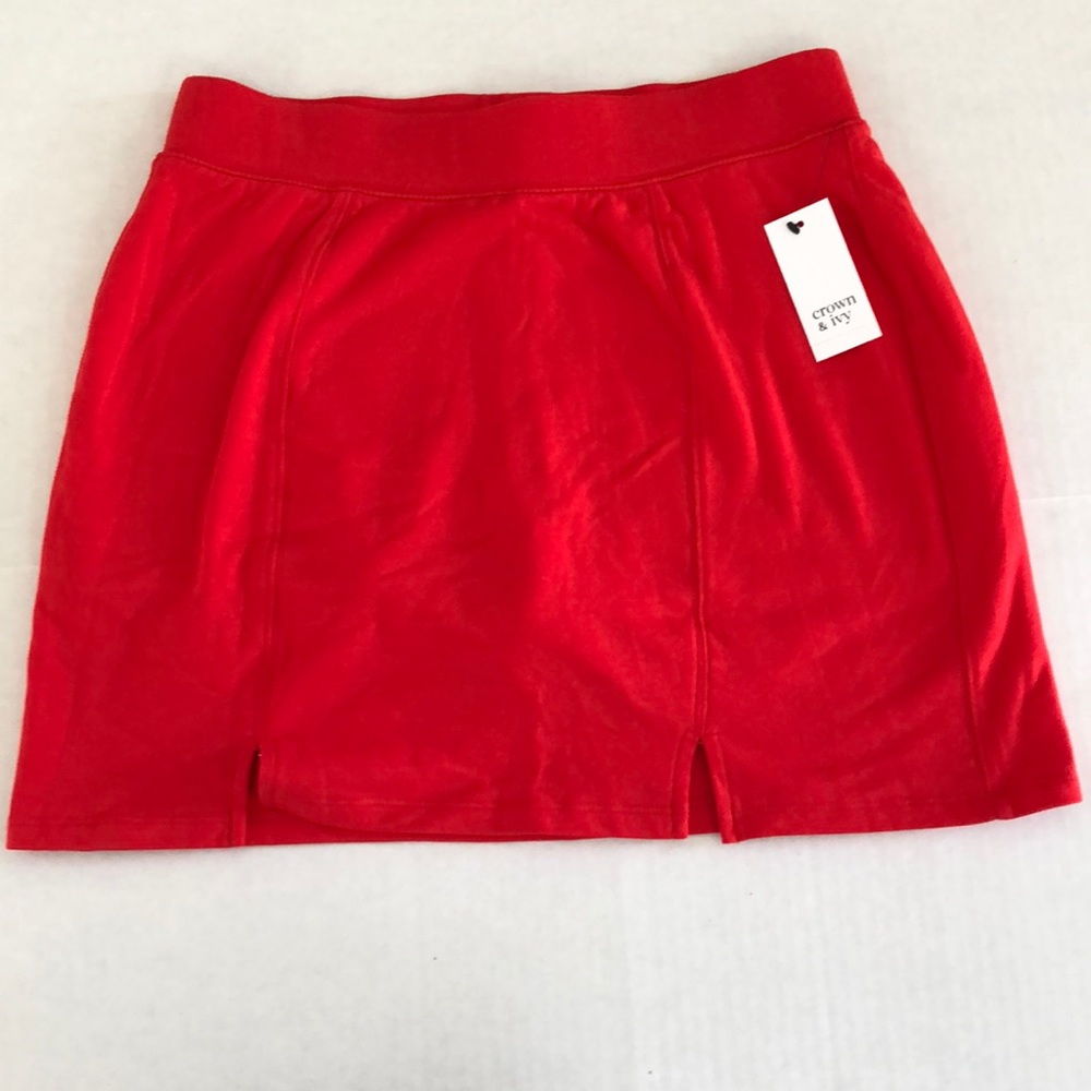 Crown & Ivy red skirt w shorts  petite small nwt!